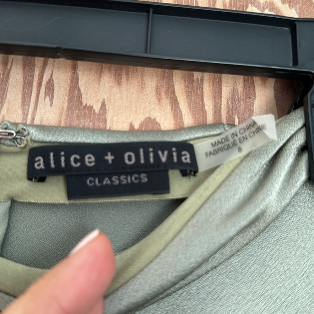 This Is A Set In Size 8 Very Classy - image 3